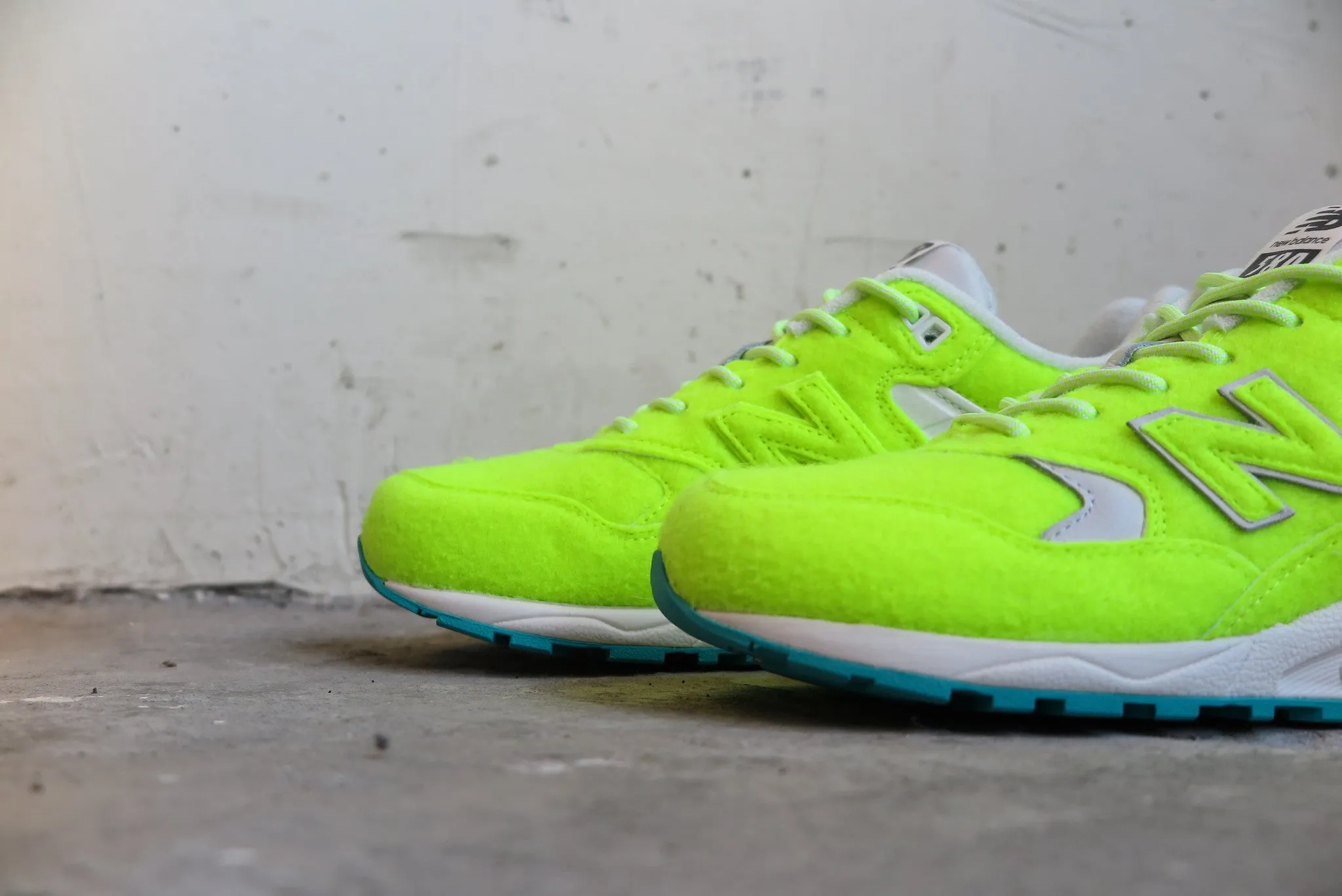 mita sneakers X New Balance MRT580MI "The Battle Surfaces"