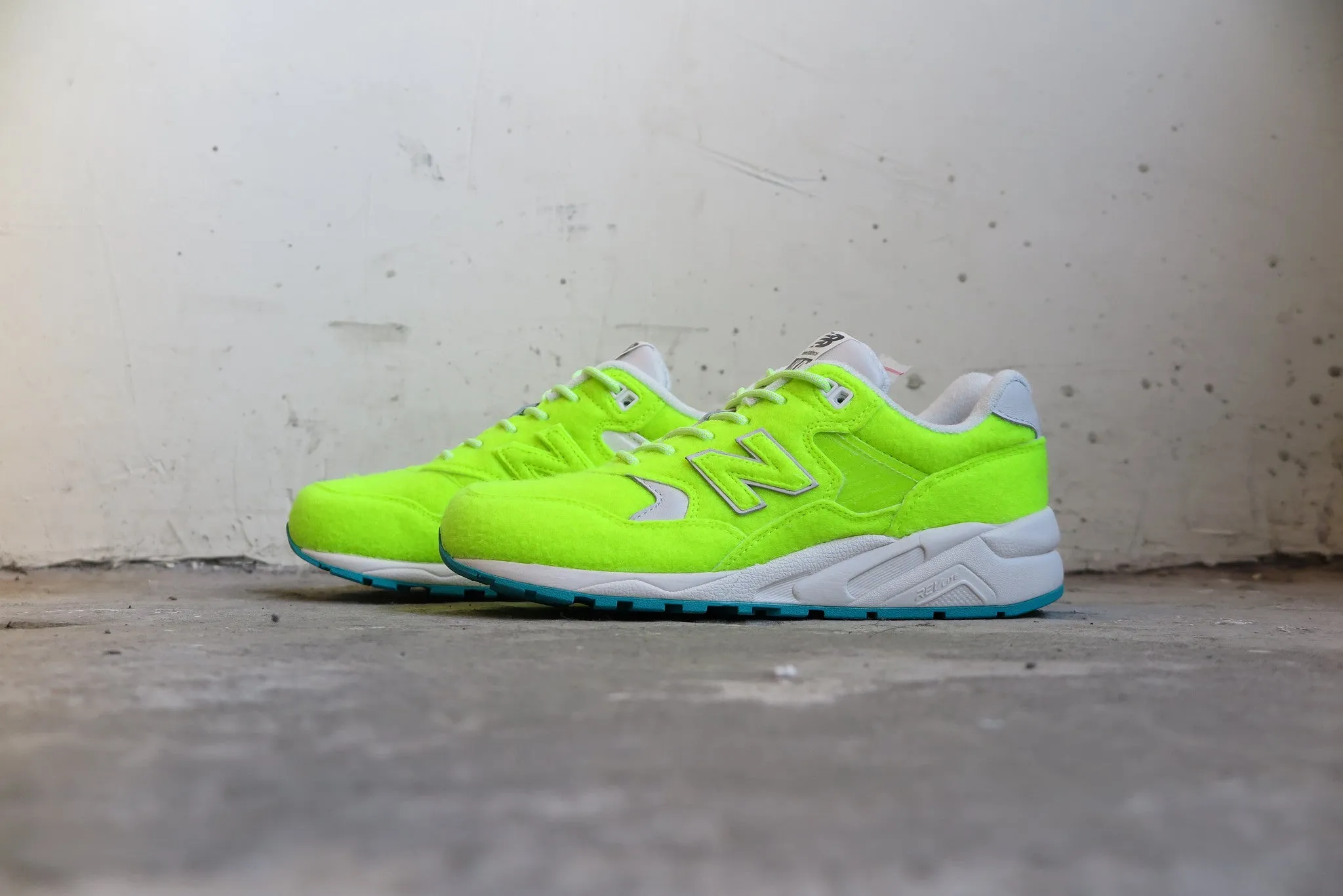 mita sneakers X New Balance MRT580MI "The Battle Surfaces"