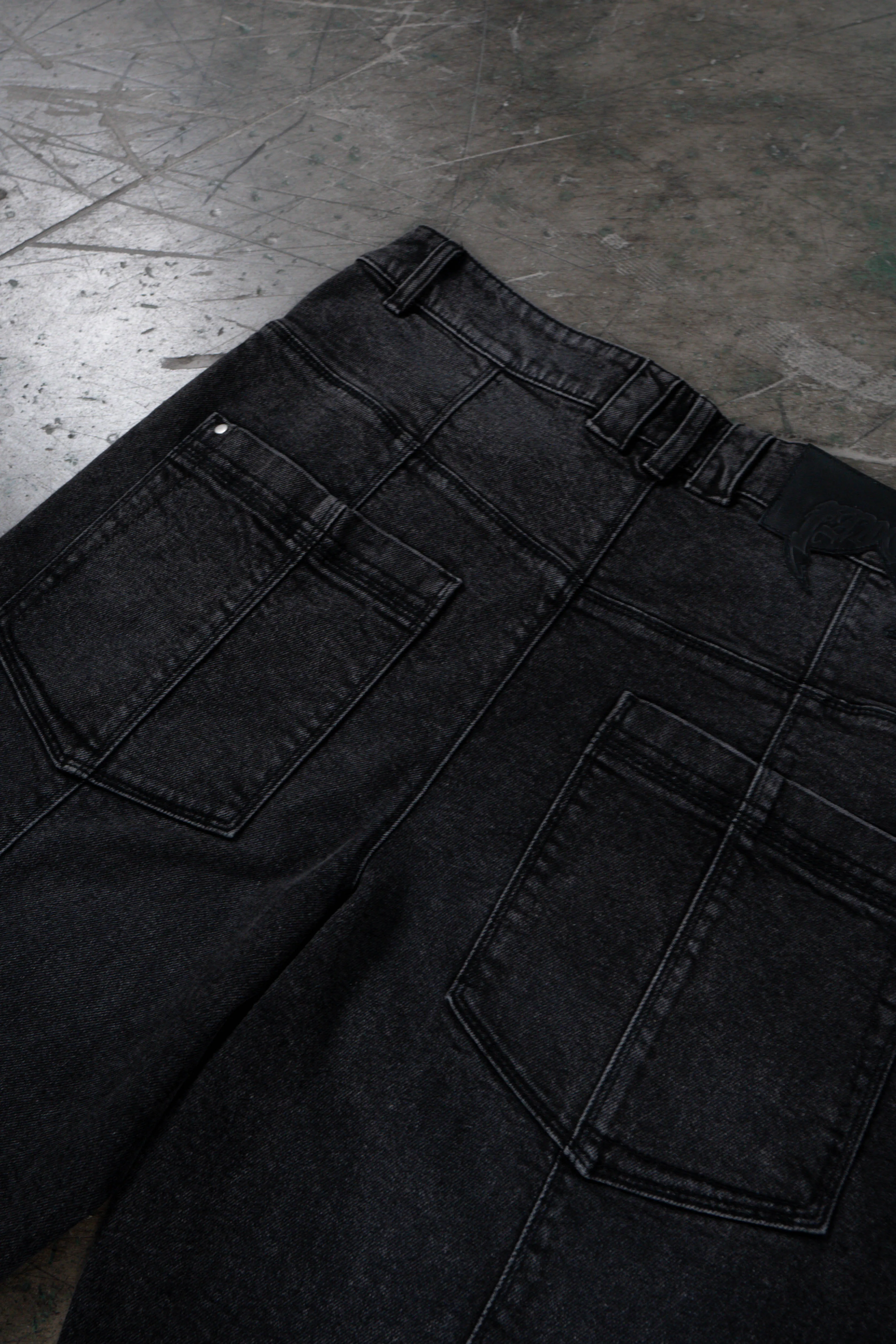 MOTO BLACK WASHED DENIM