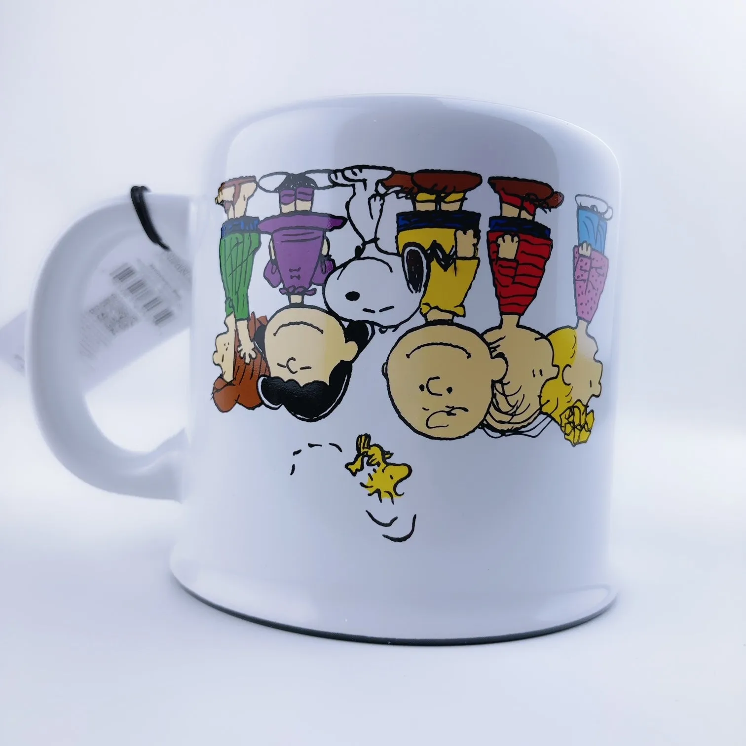 Peanuts Charlie Brown and friends Gathering Together Tossing Snoopy Stoneware Big Coffee Mug Cup 21 oz