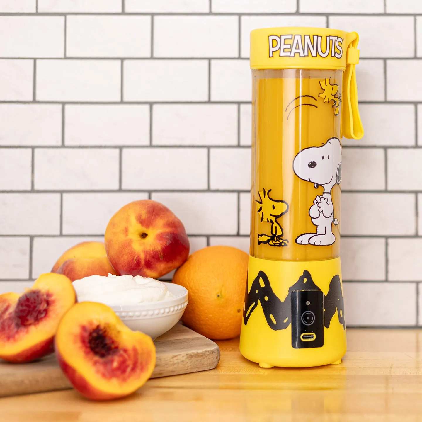 Peanuts Snoopy & Woodstock USB - Rechargeable Portable Blender