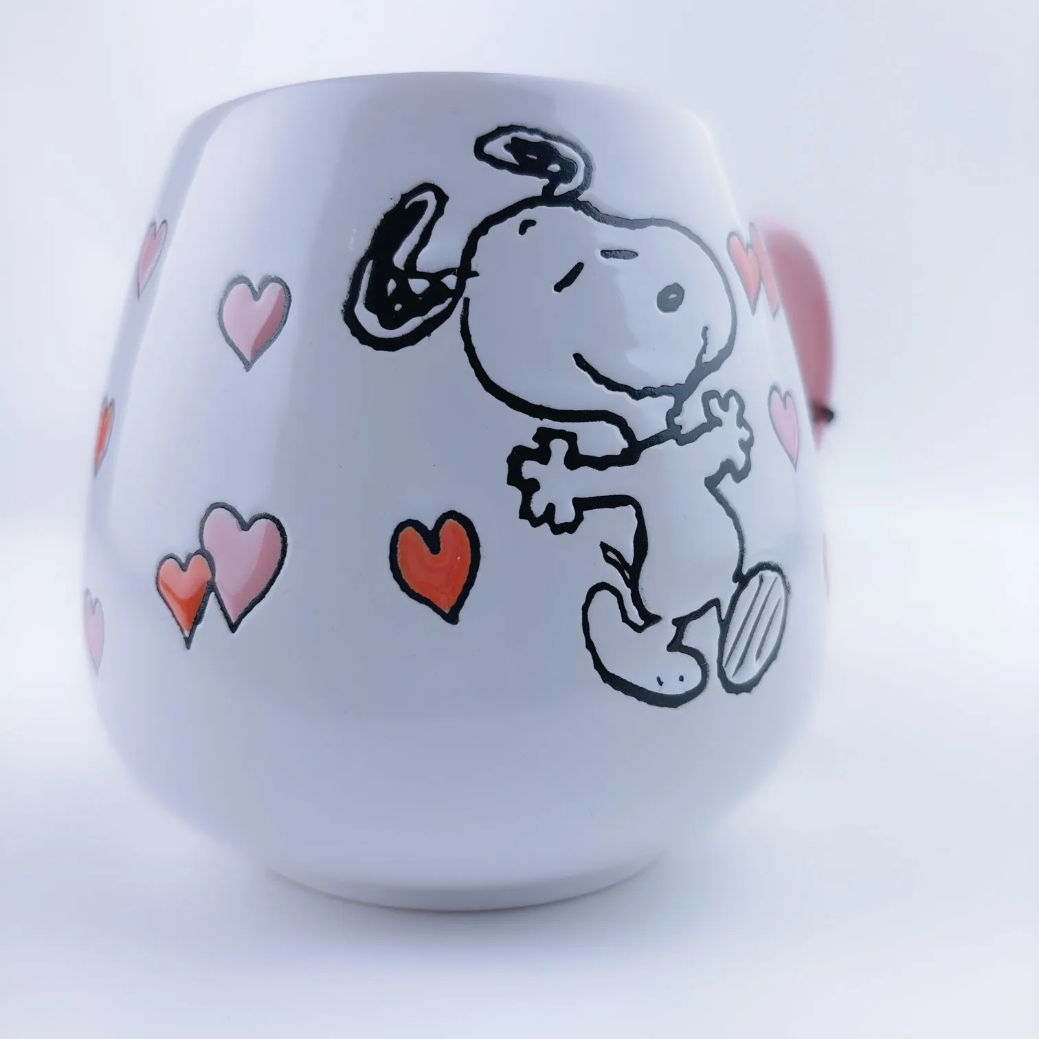 Peanuts Snoopy Dancing Hearts Ceramic Stoneware Pink Mug 20 oz