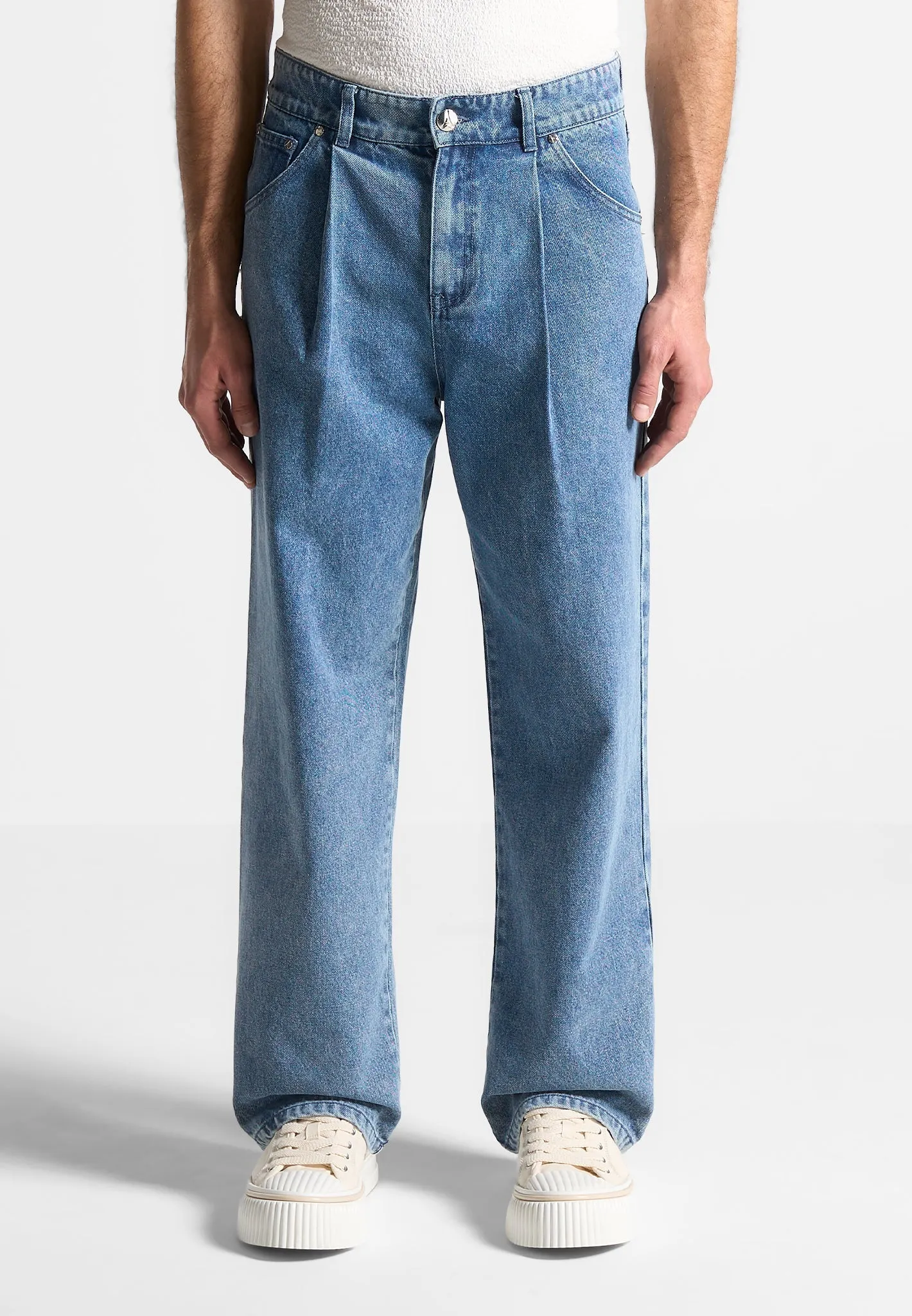 Pleated Jeans - Washed Blue